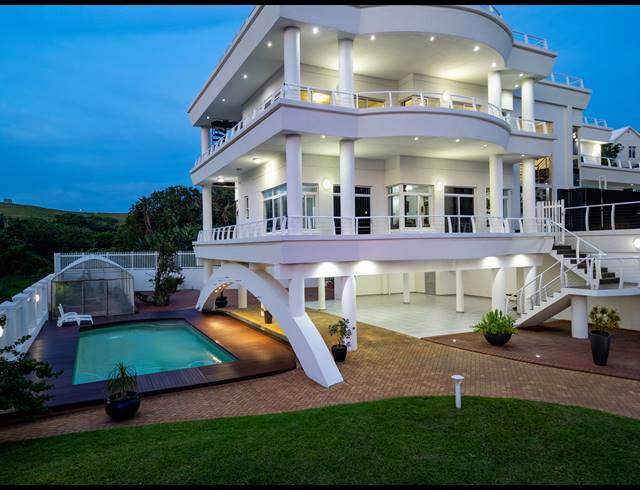 6 BEDROOM HOUSE FOR SALE IN SHEFFIELD BEACH